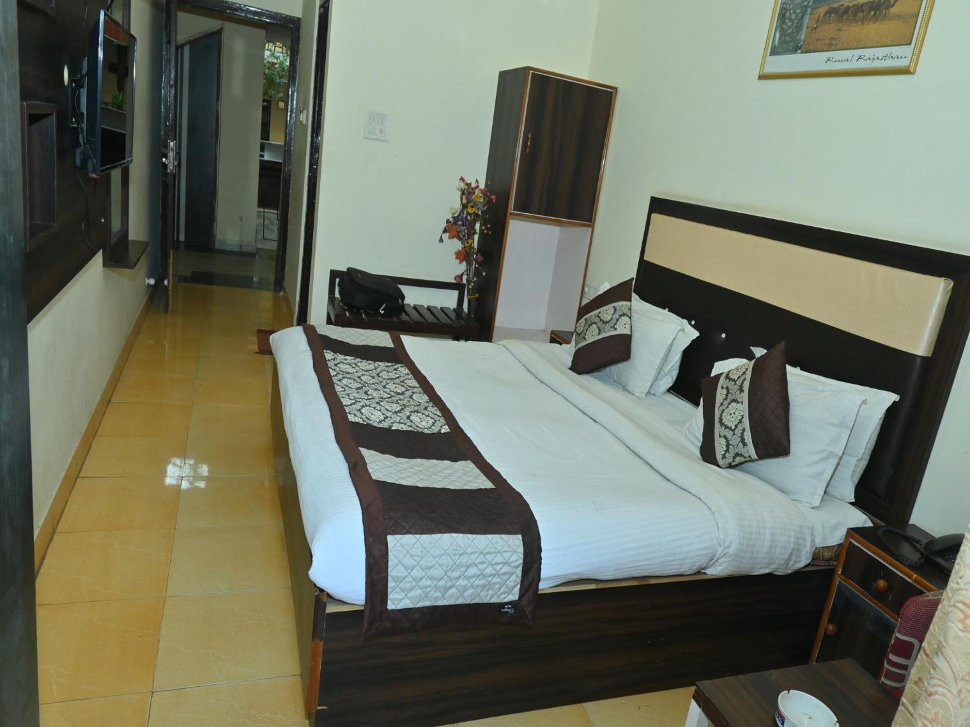 Goyal Plaza Hotel 5 Mint. Waling Distance From Pushkar Lake 外观 照片